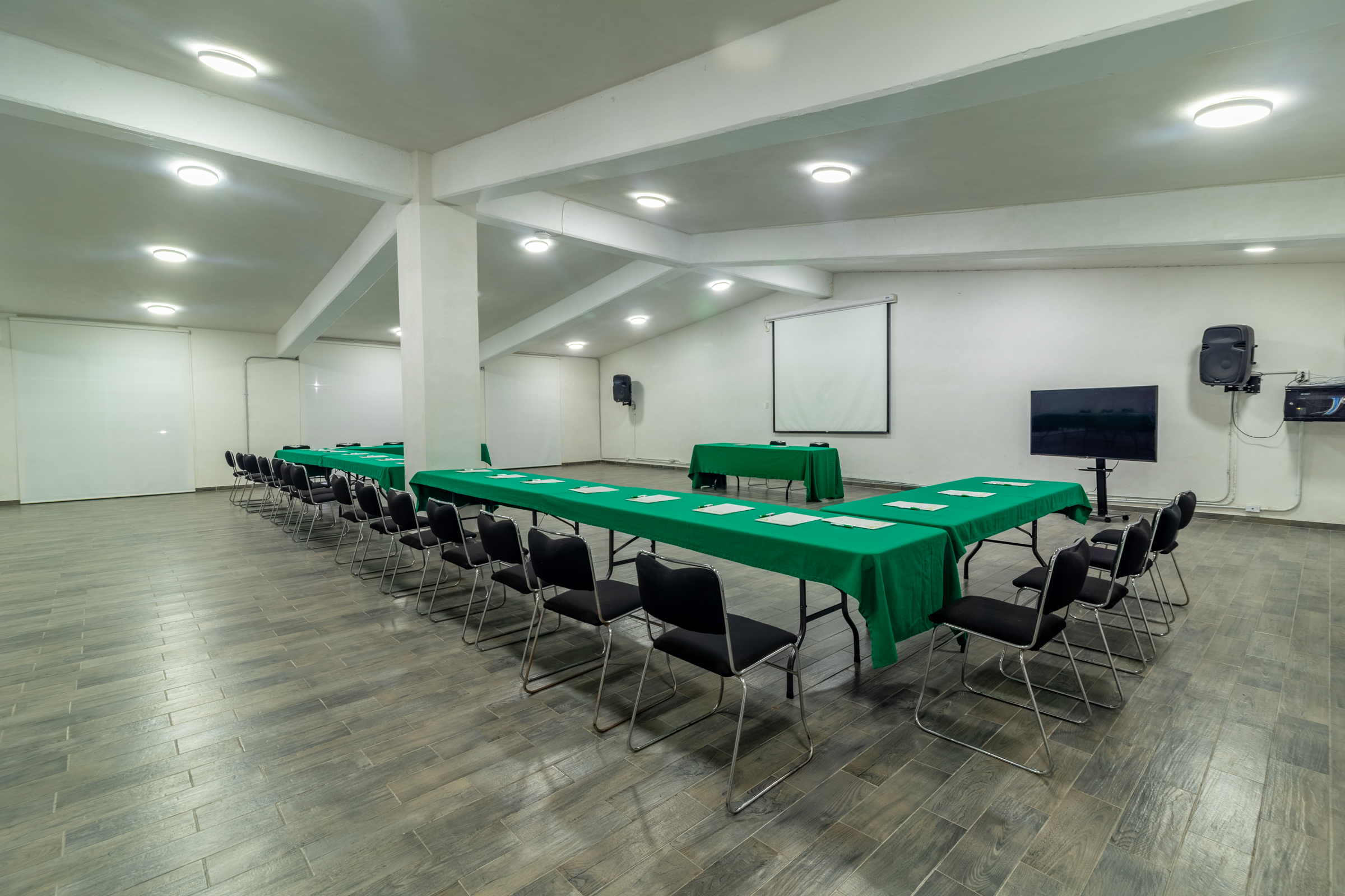 Espacios para reuniones del Centro Vacacional Malintzi
